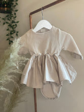 Load image into Gallery viewer, Pretty girls clothes